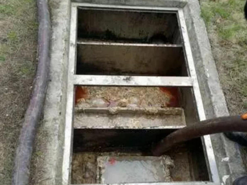 渔洋镇隔油池清理