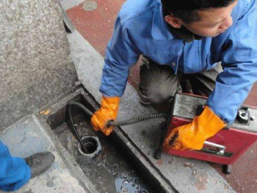 渔洋镇疏通下水道